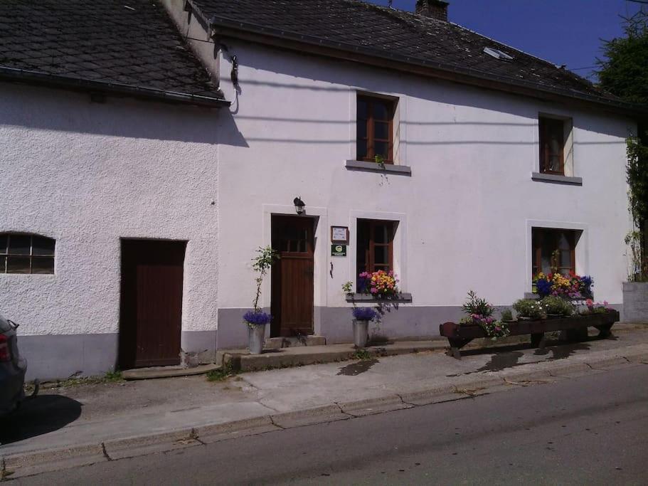 Gite Les 7 Frenes Vaux-sur-Sure Eksteriør billede